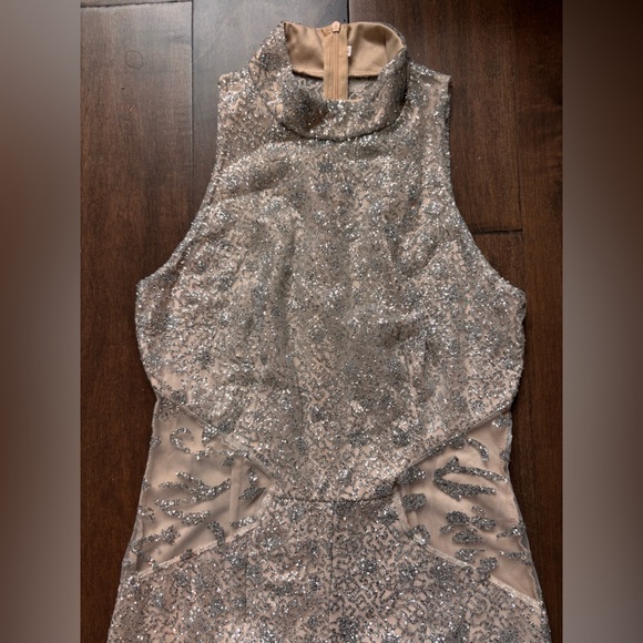 Silver Sleeveless Jumpsuit - Picture 9 of 9